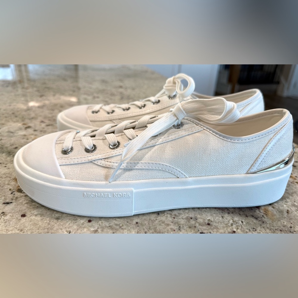 Michael Kors Jude Lace Up Sneaker "New" - Picture 3 of 9